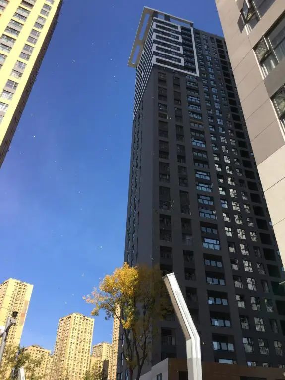 星辉娱乐主管：买高层住宅的人，后悔了
