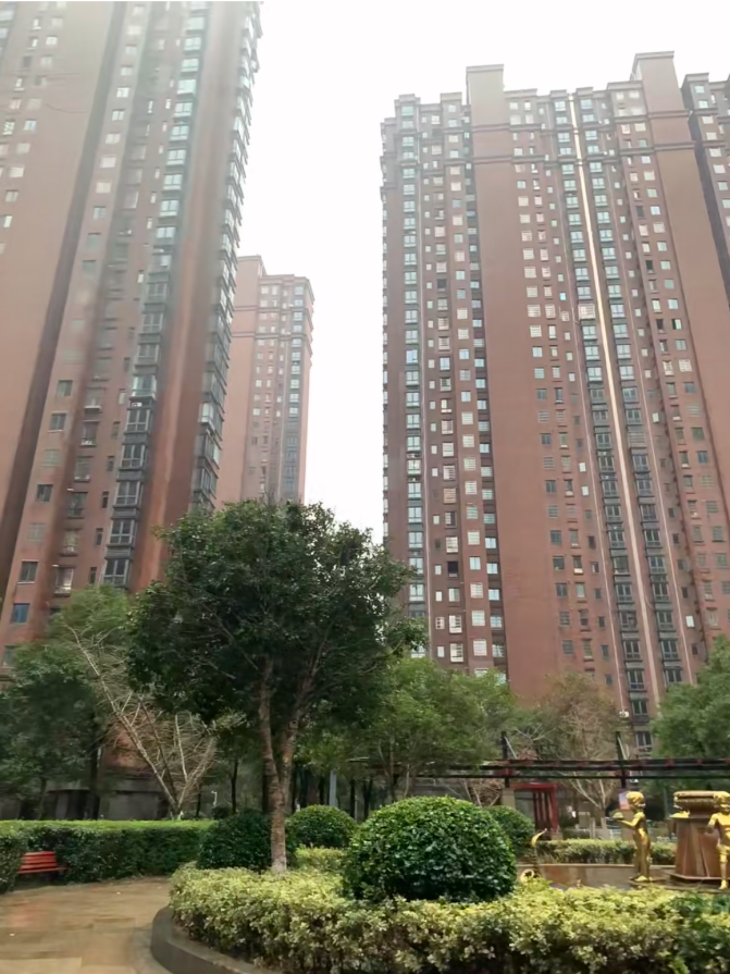 星辉娱乐主管：买高层住宅的人，后悔了
